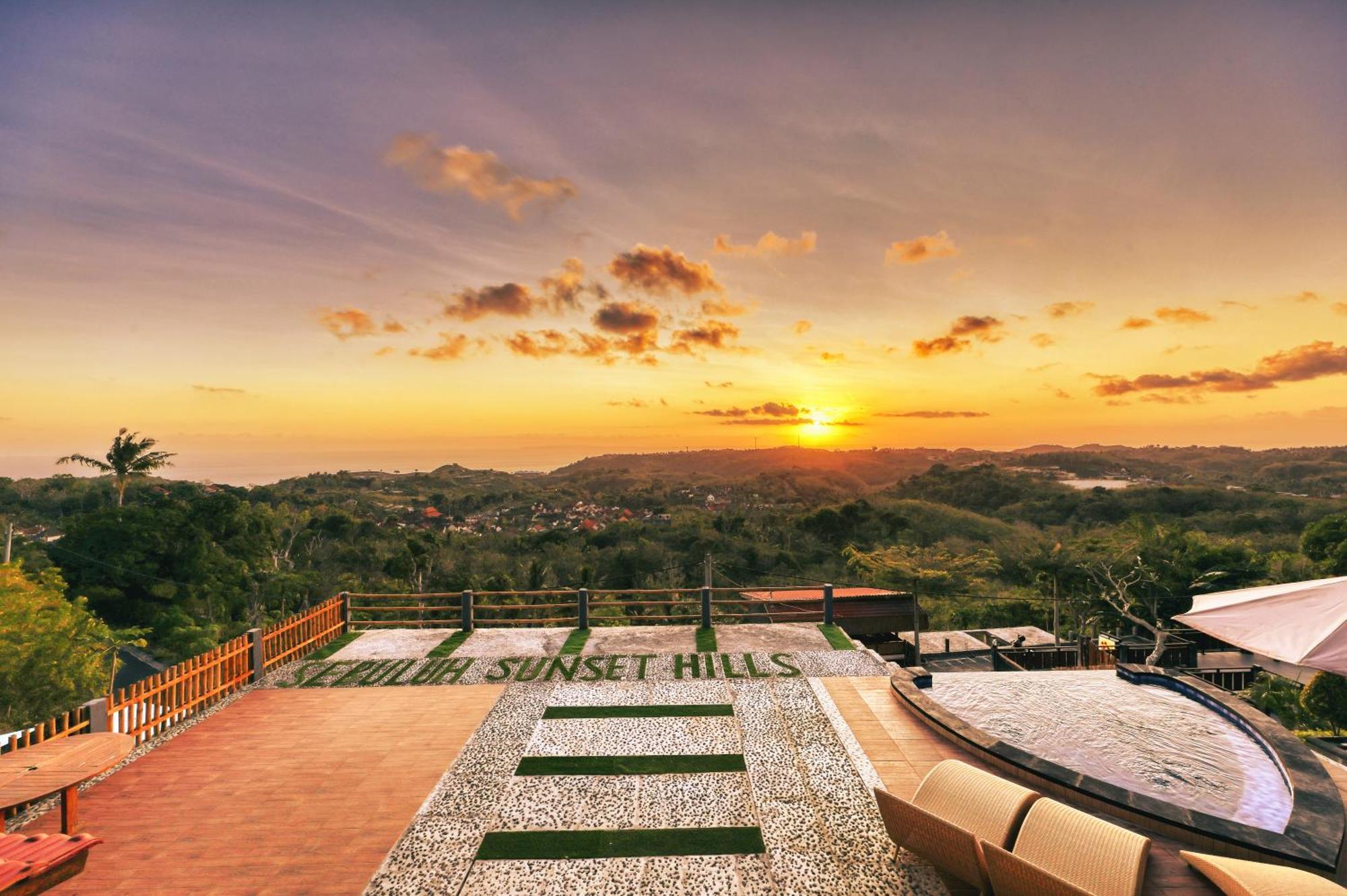 Sebuluh Sunset Hill Hotel Batumadeg Екстериор снимка